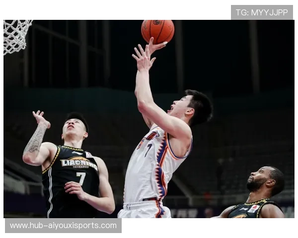 上海男篮B级操作签下张镇麟 锋线升级冲击总冠军